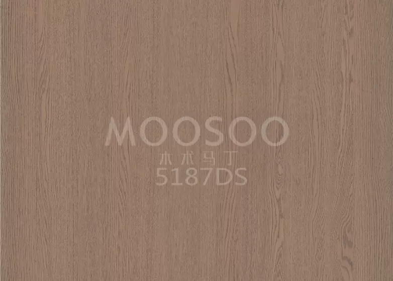 Zemniecisks balts gobas koka sienas panelis: mūžīga elegance satiekas ar mūsdienīgu funkcionalitāti